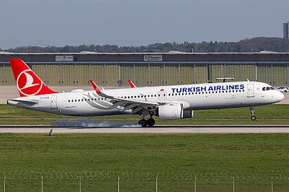 Airbus A321neo — TC-LSA