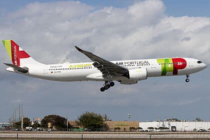 Airbus A330-900 — CS-TUA