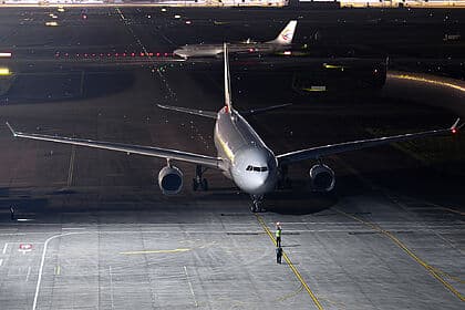 Airbus A330-200 — N280AY