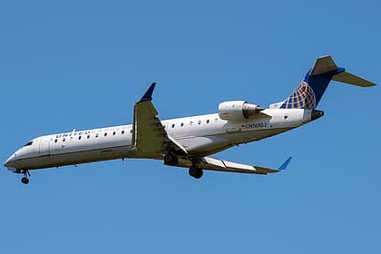 Bombardier CRJ700 — N161GJ