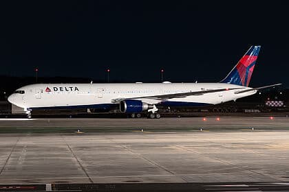 Boeing 767-400ER — N839MH
