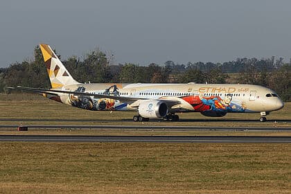 Boeing 787-10 — A6-BMA
