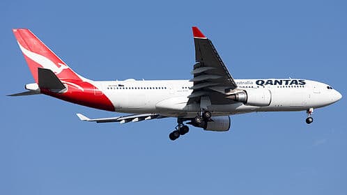 Airbus A330-200 — VH-EBA