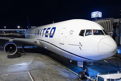 Boeing 767-300ER — N641UA