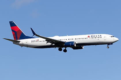 Boeing 737-900ER — N801DZ