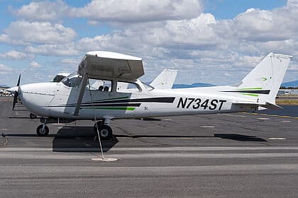 Cessna 172 Skyhawk — N734ST