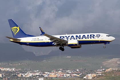 Boeing 737 MAX 8 — EI-HAT
