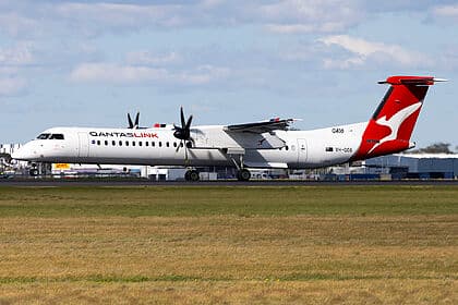 Bombardier Dash 8 Q400 — VH-QOA