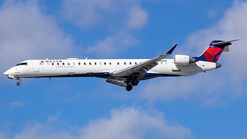Bombardier CRJ900 — N301PQ
