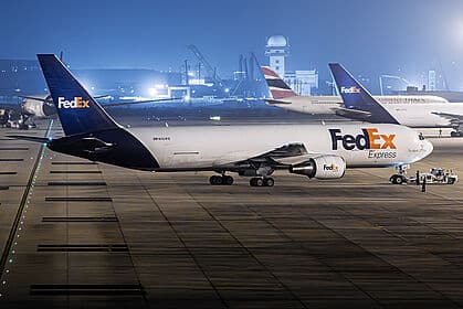 Boeing 767-300ER — N101FE